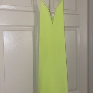 Neon green dress 💚
